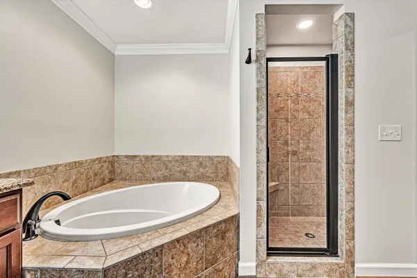 $622,500 | 7125 Linn Cove Court, Roanoke, VA 24018