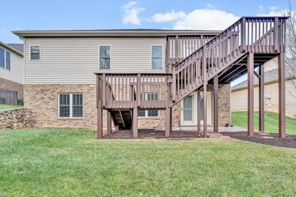 $622,500 | 7125 Linn Cove Court, Roanoke, VA 24018