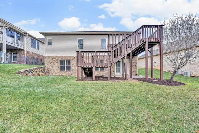 $640,000 | 7125 Linn Cove Court, Roanoke, VA 24018