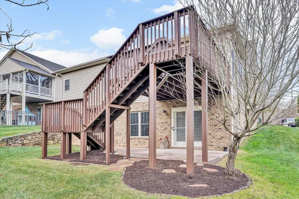 $622,500 | 7125 Linn Cove Court, Roanoke, VA 24018