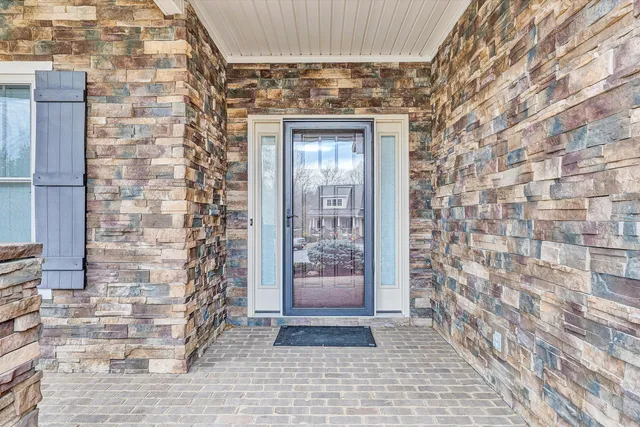 $640,000 | 7125 Linn Cove Court, Roanoke, VA 24018