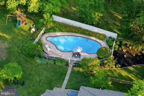 $1,395,000 | 736 Governor Circle, Newtown Square, PA 19073