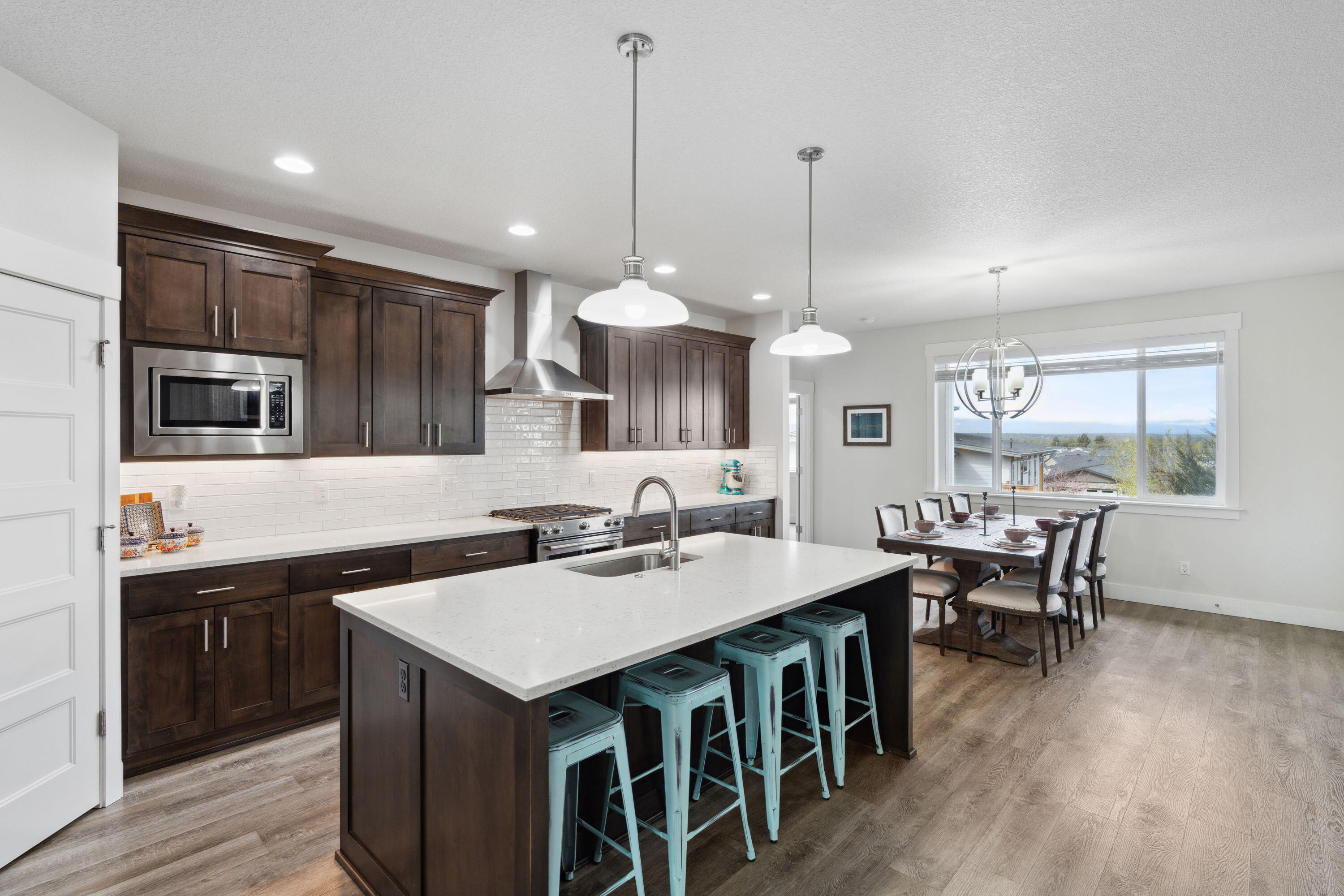 3435 Southwest 44th Street Redmond, OR 97756 - Photo 13 of 41 13 Kitchen 44th