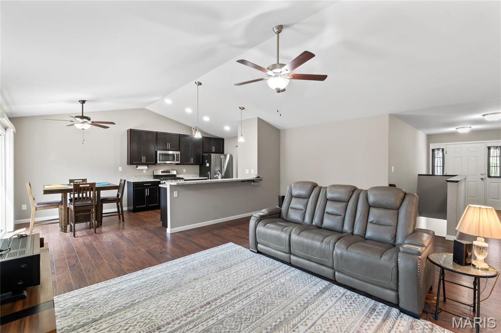 813 Boulder Crest Court Eureka, MO 63025 - Photo 16 of 33