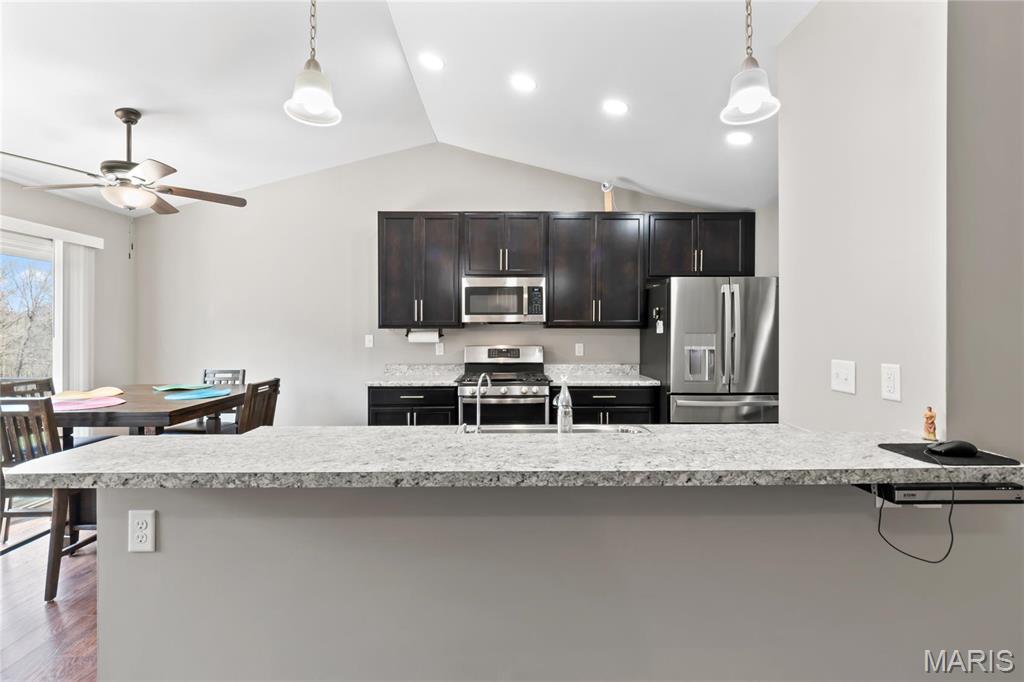 813 Boulder Crest Court Eureka, MO 63025 - Photo 19 of 33