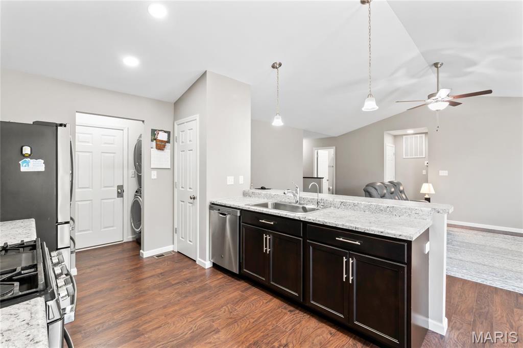 813 Boulder Crest Court Eureka, MO 63025 - Photo 20 of 33