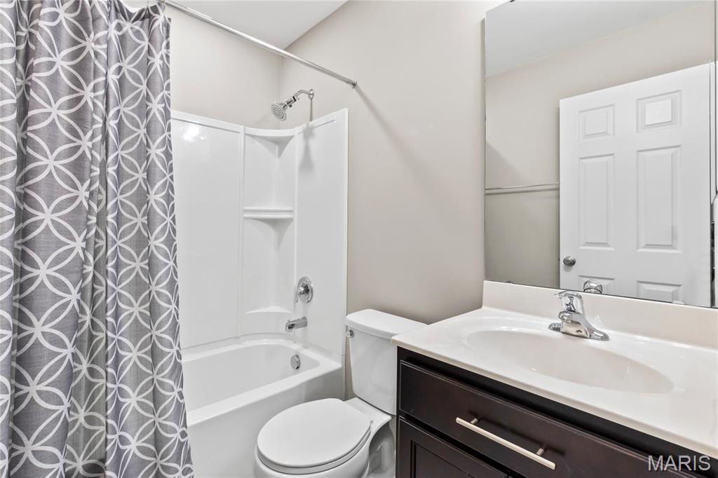 813 Boulder Crest Court Eureka, MO 63025 - Photo 28 of 33