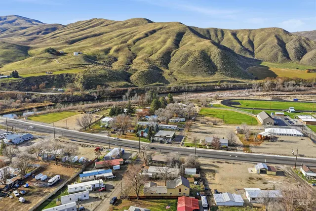 $375,000 | 104 River Avenue, Horseshoe Bend, ID 83629