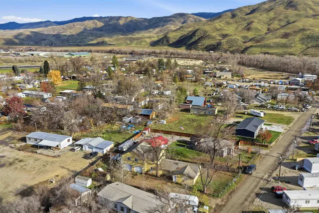 $375,000 | 104 River Avenue, Horseshoe Bend, ID 83629