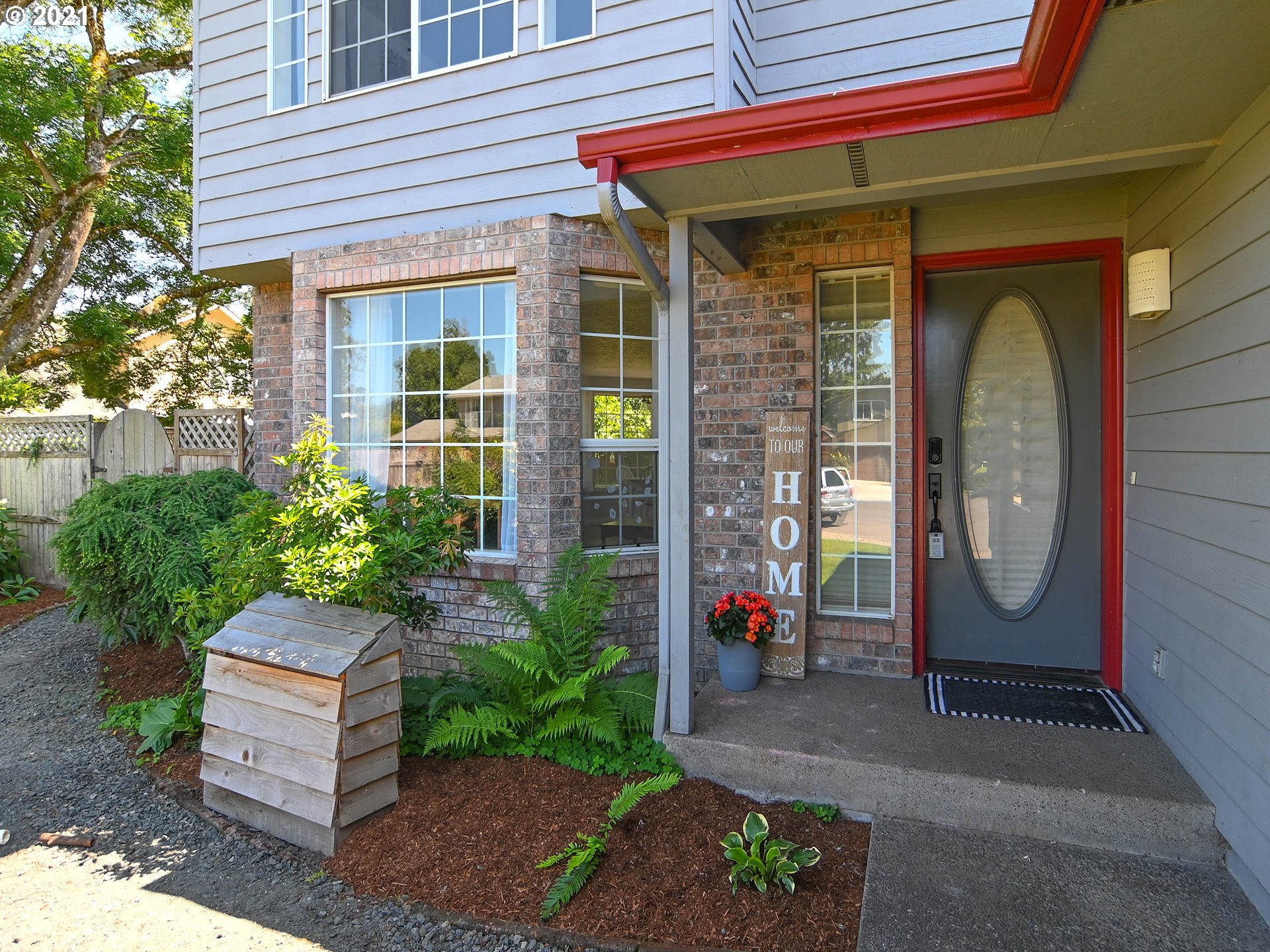 430 67th Street Springfield, OR 97478 - Photo 2 of 30