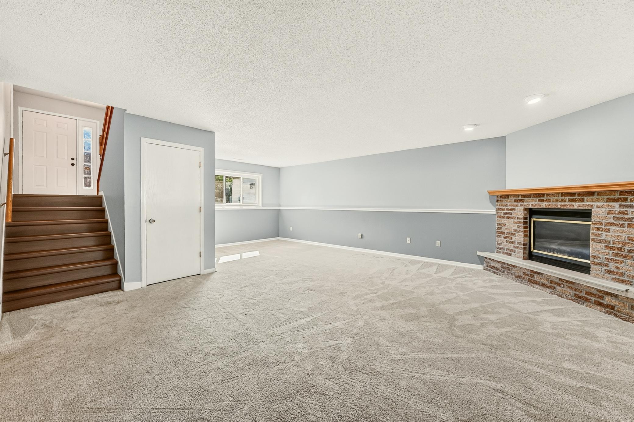 5319 Highgrove Lane Northwest Rochester, MN 55901 - Photo 17 of 30