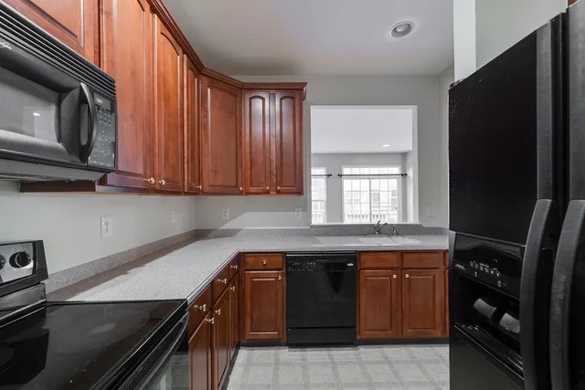 $3,000 | 6 Carpenter Court, Jersey City, NJ 07305