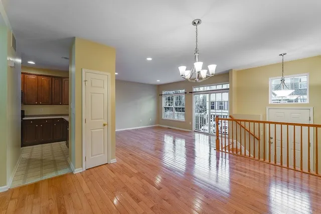 $3,000 | 6 Carpenter Court, Jersey City, NJ 07305