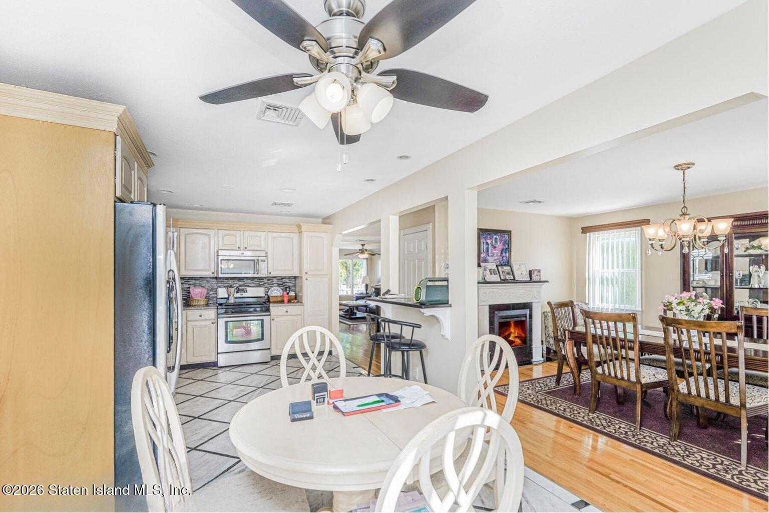 440 Harold Avenue Staten Island, NY 10312 - Photo 11 of 52 11