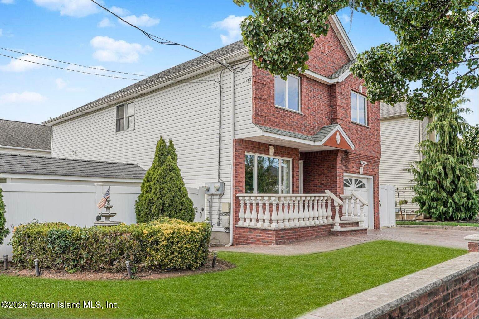 440 Harold Avenue Staten Island, NY 10312 - Photo 3 of 52 3