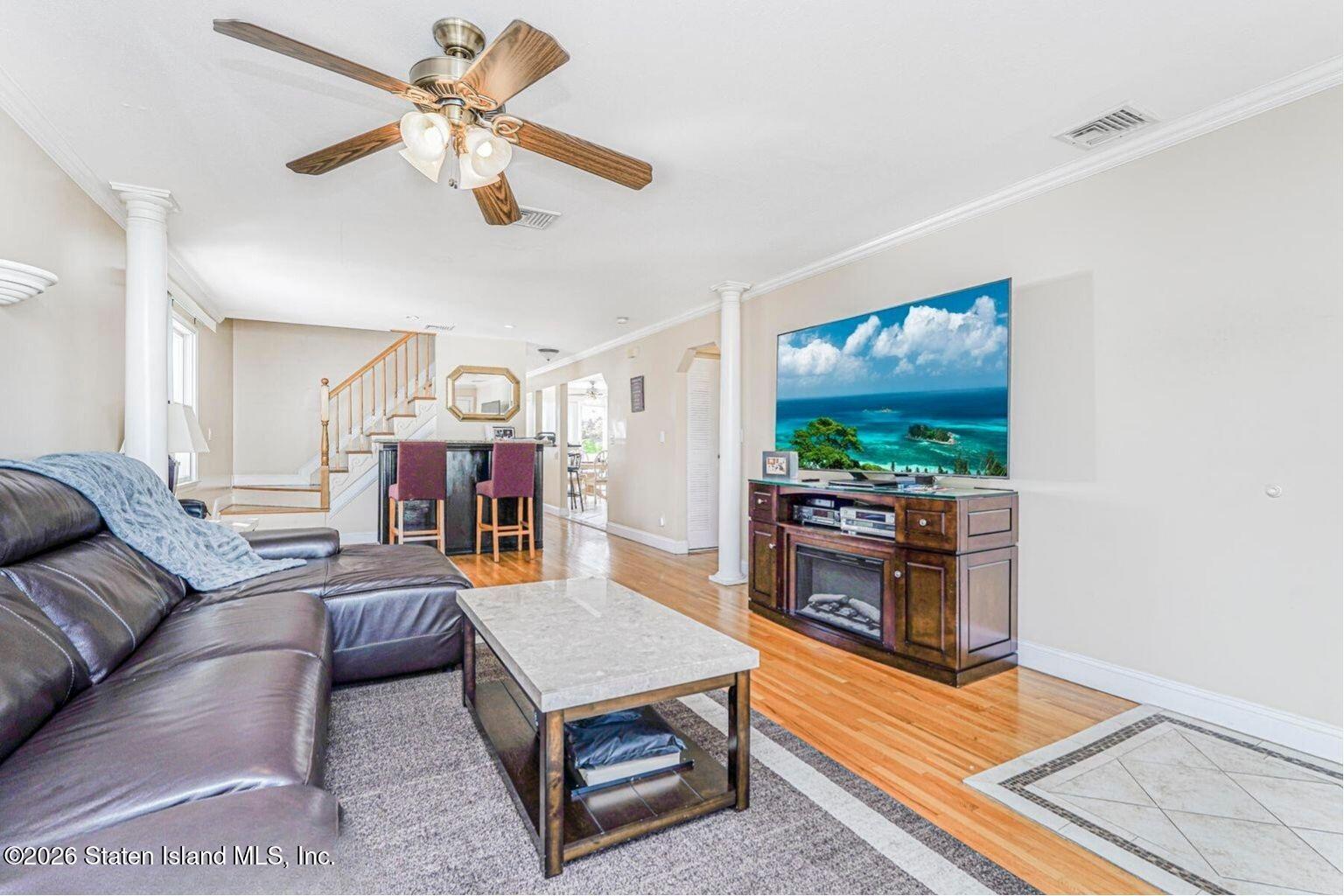 440 Harold Avenue Staten Island, NY 10312 - Photo 4 of 52 4