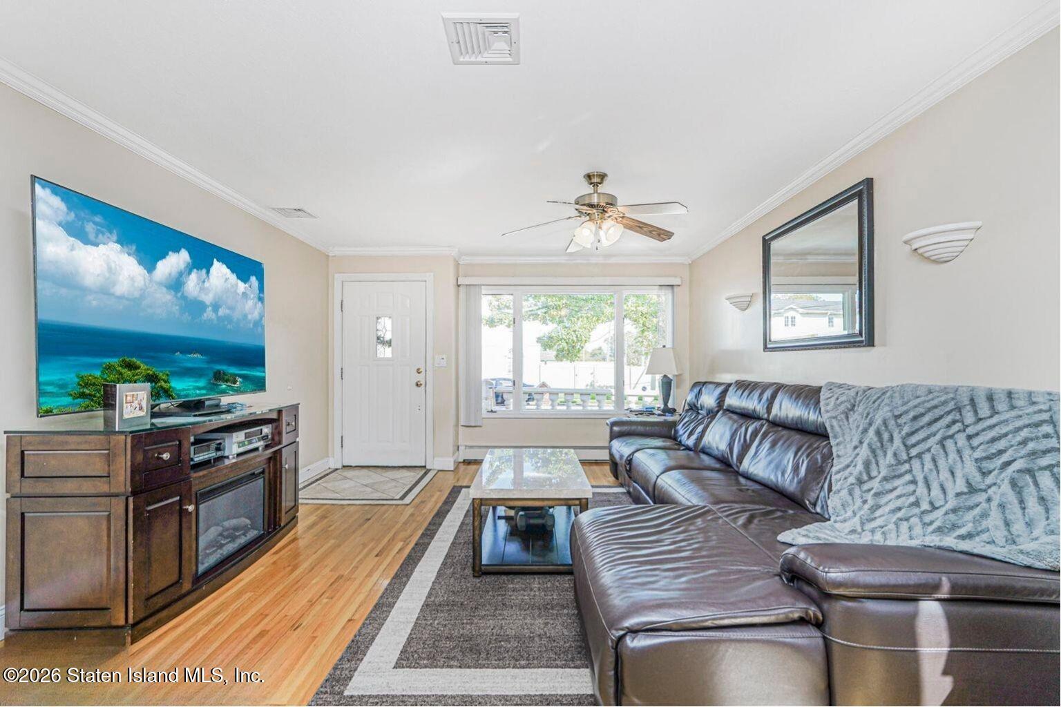 440 Harold Avenue Staten Island, NY 10312 - Photo 8 of 52 8