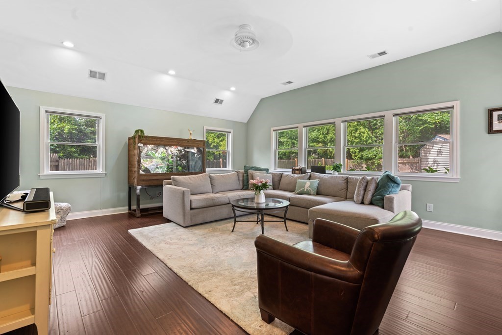 33 Curtis Road Natick, MA 01760 - Photo 11 of 24 Gallery Image 11