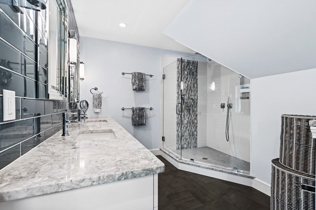33 Curtis Road Natick, MA 01760 - Photo 13 of 24 Gallery Image 13