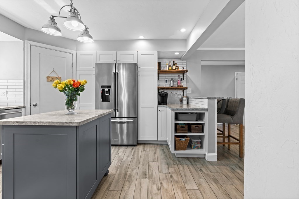 33 Curtis Road Natick, MA 01760 - Photo 8 of 24 Gallery Image 8