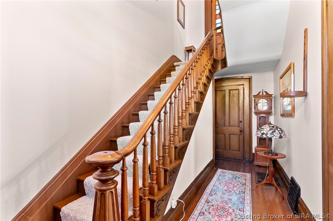 508 Jefferson Street Madison, IN 47250 - Photo 5 of 49