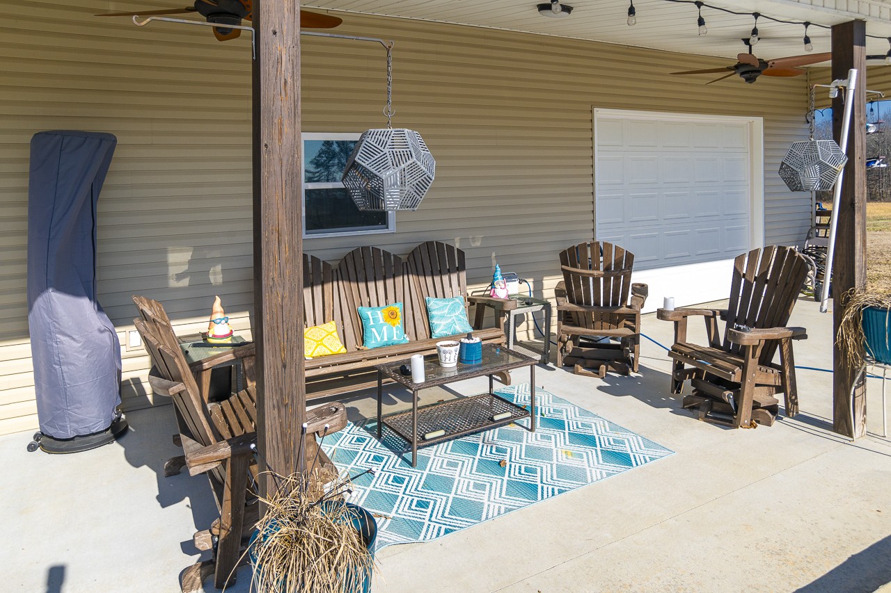 182 Old Camargo Road Fayetteville, TN 37334 - Photo 30 of 59 a view of balcony and patio