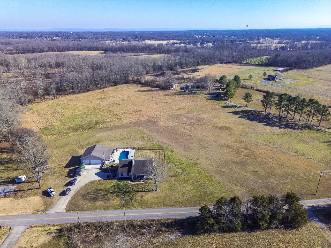 182 Old Camargo Road Fayetteville, TN 37334 - Photo 39 of 59 a view of an ocean and a mountain view