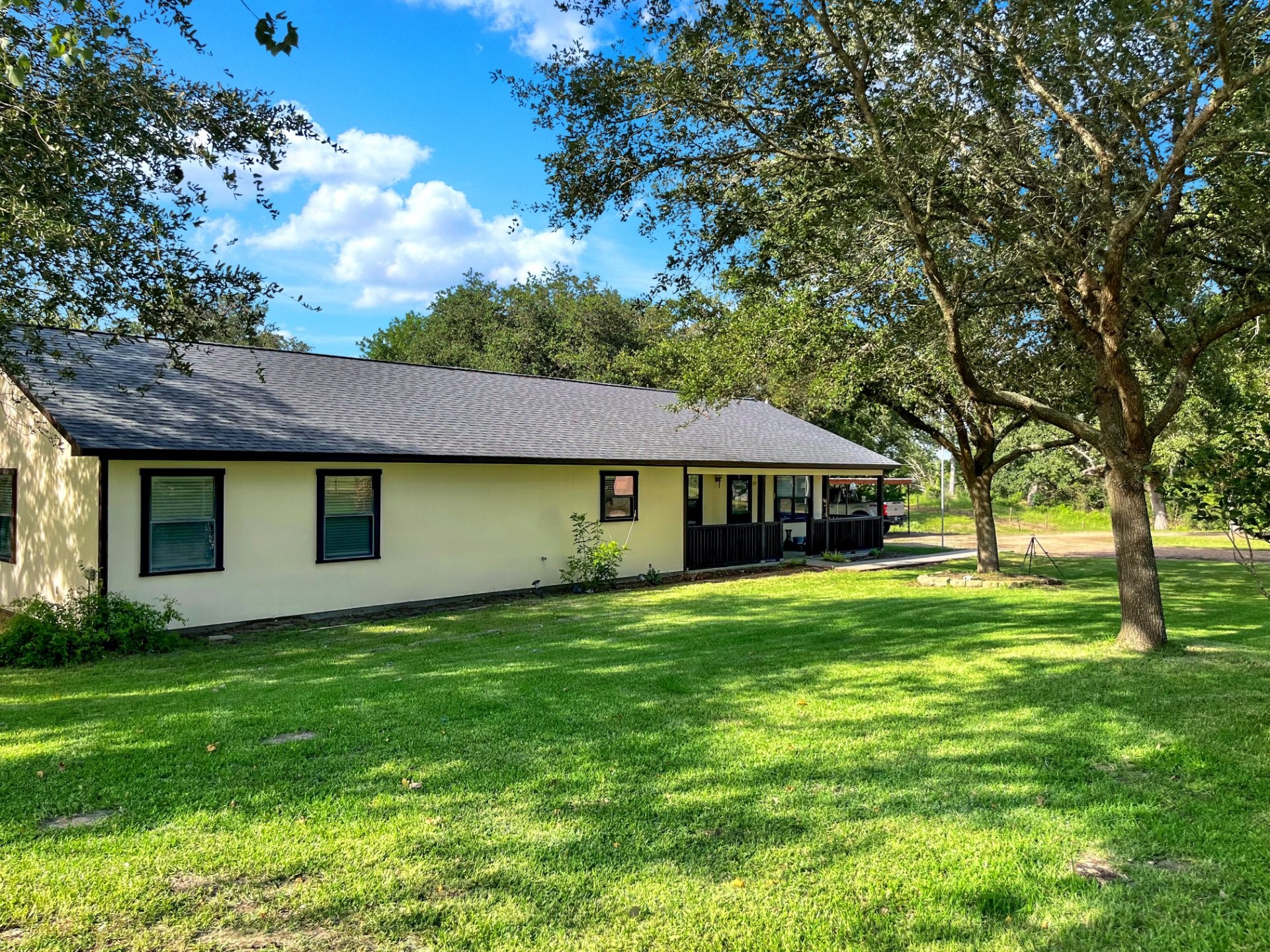 2230 County Road 201 Weimar, TX 78962 - Photo 9 of 30