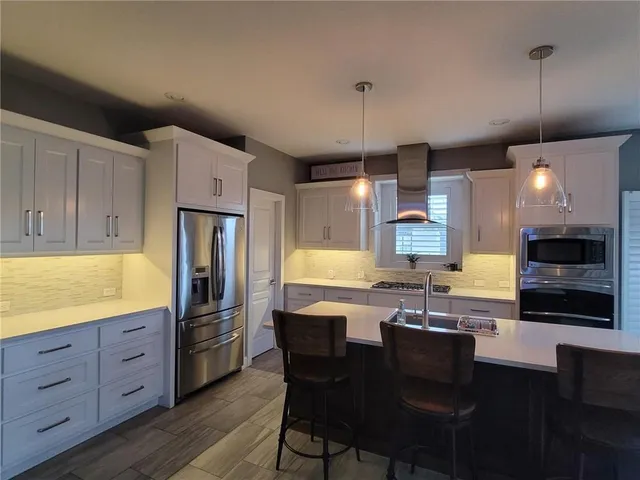 $620,000 | 6549 North Whitetail Way, Parkville, MO 64152