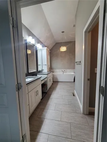 $620,000 | 6549 North Whitetail Way, Parkville, MO 64152