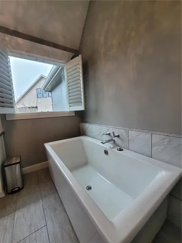 $620,000 | 6549 North Whitetail Way, Parkville, MO 64152