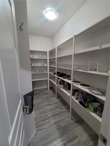 $620,000 | 6549 North Whitetail Way, Parkville, MO 64152