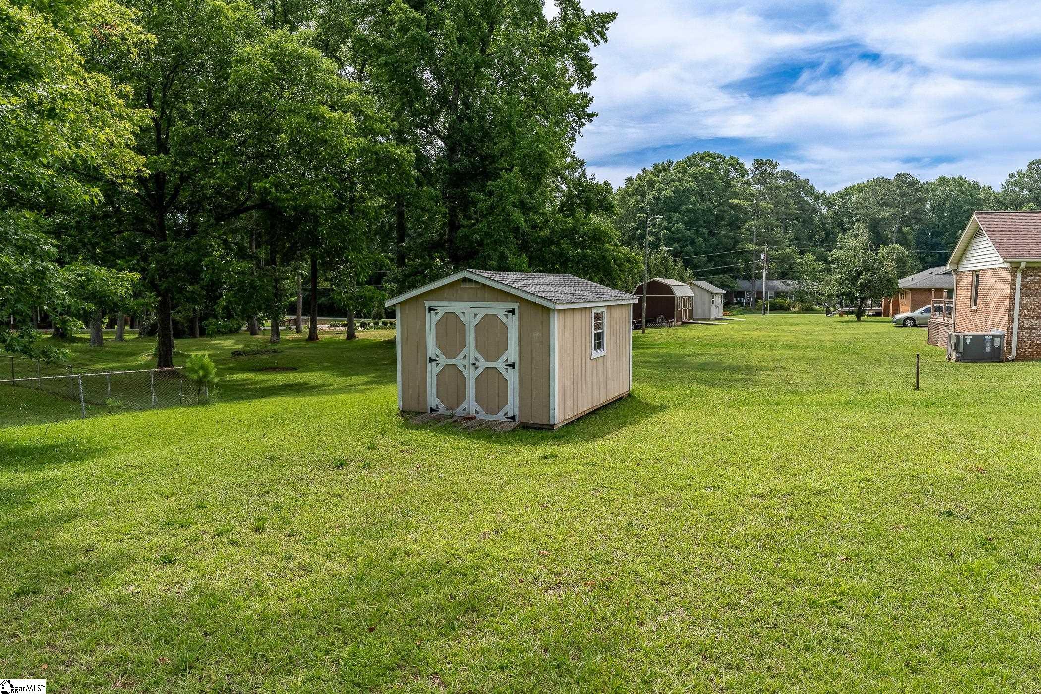 107 Lemon Tree Trail Laurens, SC 29360 - Photo 34 of 42