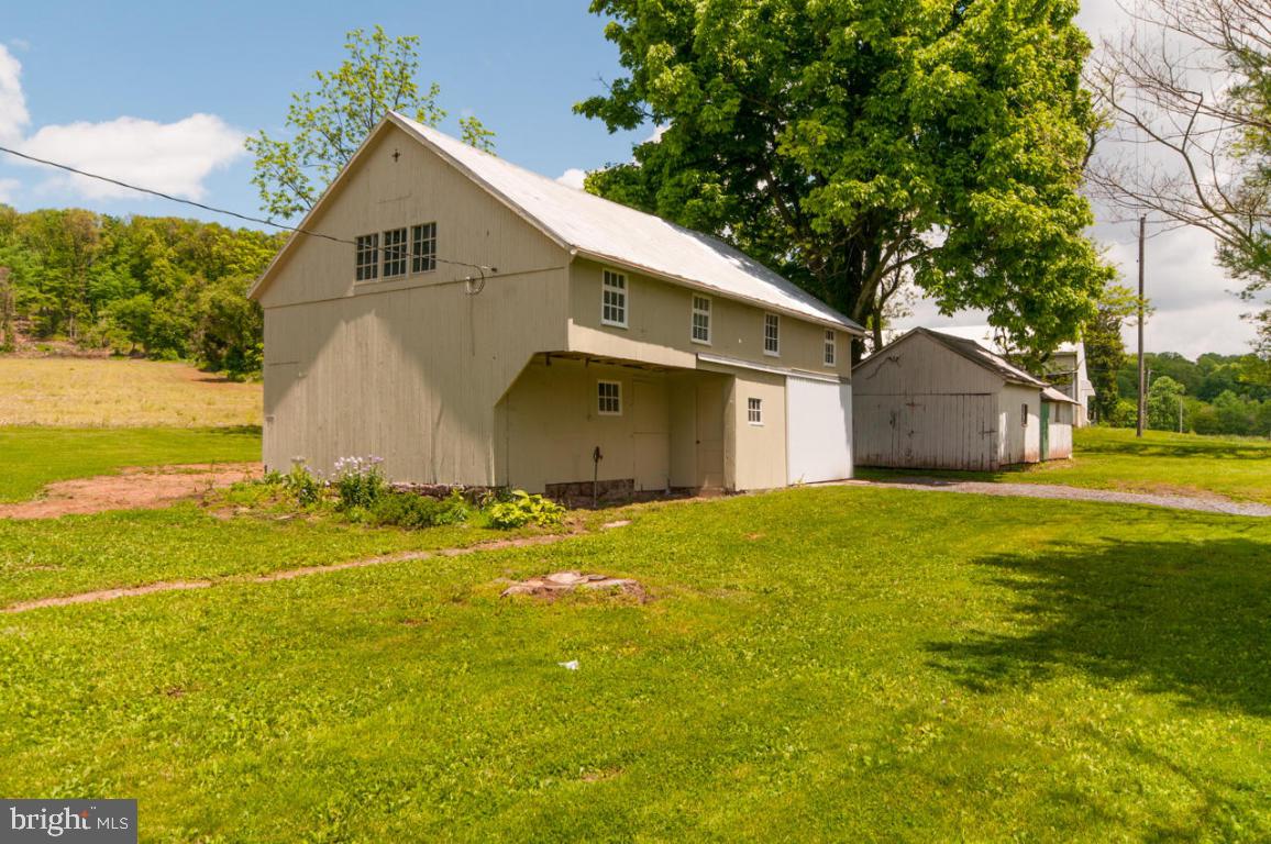 875 Galen Hall Road Reinholds, PA 17569 - Photo 5 of 36 Gallery Image 5