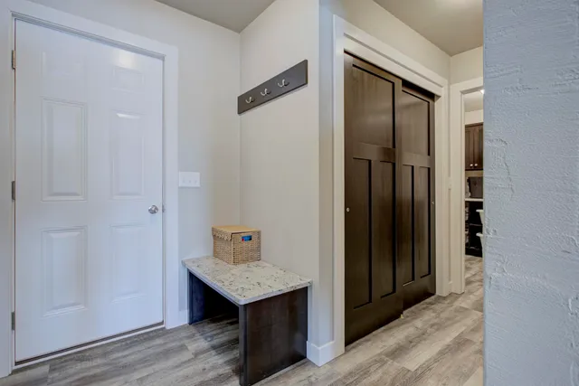 $549,900 | 2911 East Aquamarine Avenue, Appleton, WI 54913