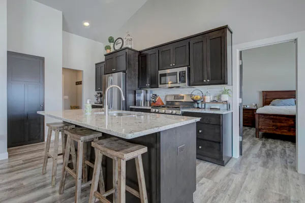 $549,900 | 2911 East Aquamarine Avenue, Appleton, WI 54913
