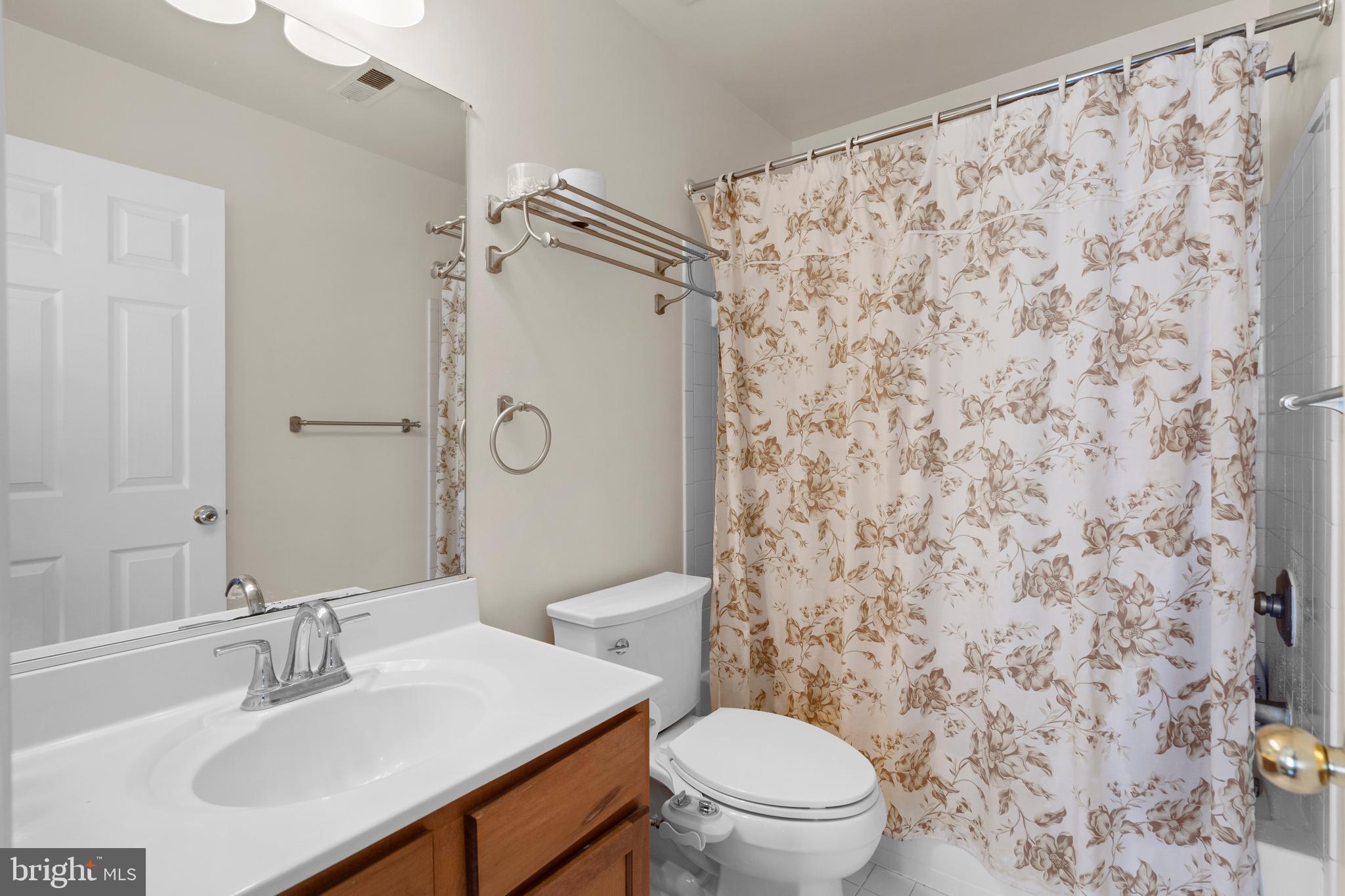 9701 Luguna Road Baltimore, MD 21220 - Photo 18 of 30 Full Bathroom