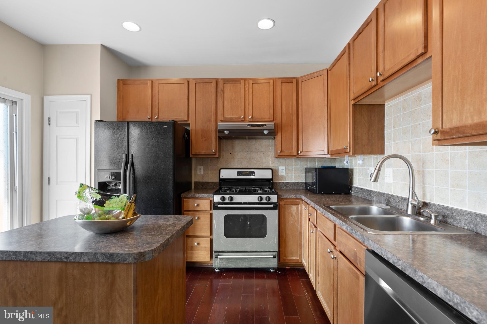 9701 Luguna Road Baltimore, MD 21220 - Photo 4 of 30 Kitchen