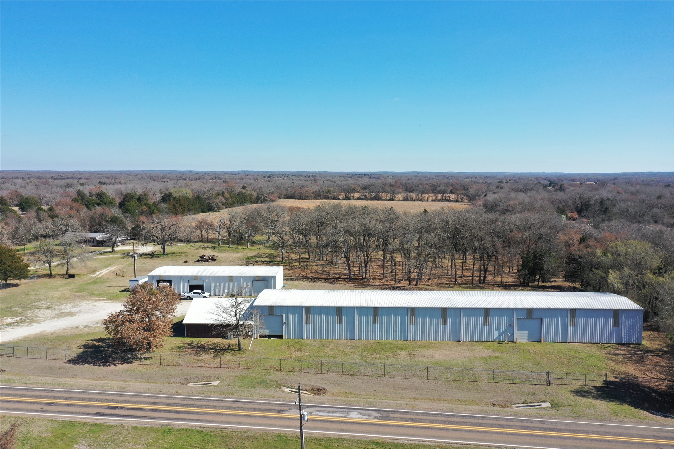 423 Highway 75 Fairfield, TX 75840 - Photo 6 of 38