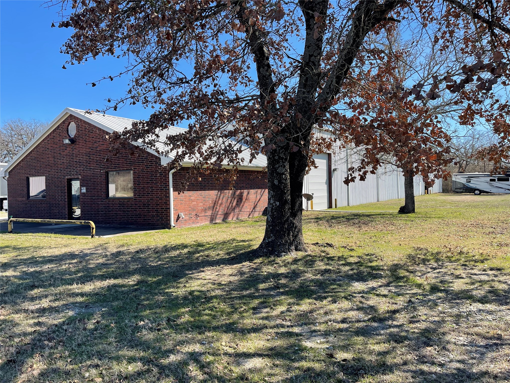 423 Highway 75 Fairfield, TX 75840 - Photo 8 of 38