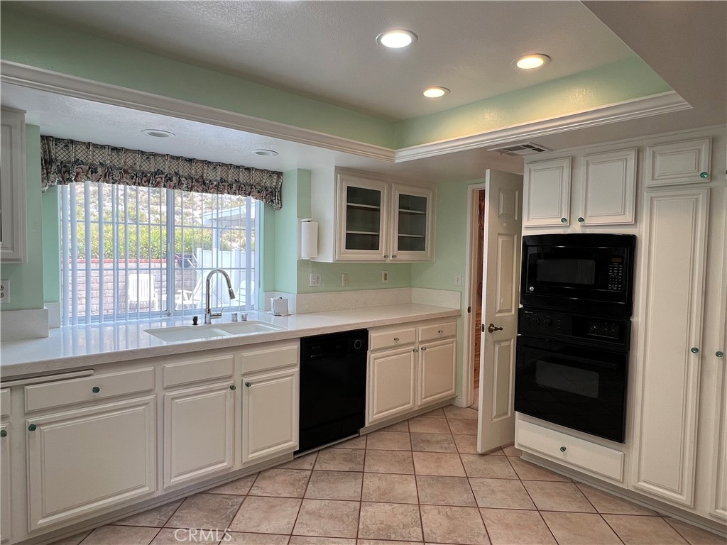 25225 Sagecrest Circle Stevenson Ranch, CA 91381 - Photo 25 of 50