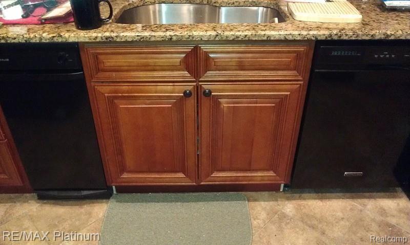 6220 Highland Road Newport, MI 48166 - Photo 10 of 18 6220 Highland 8.jpg