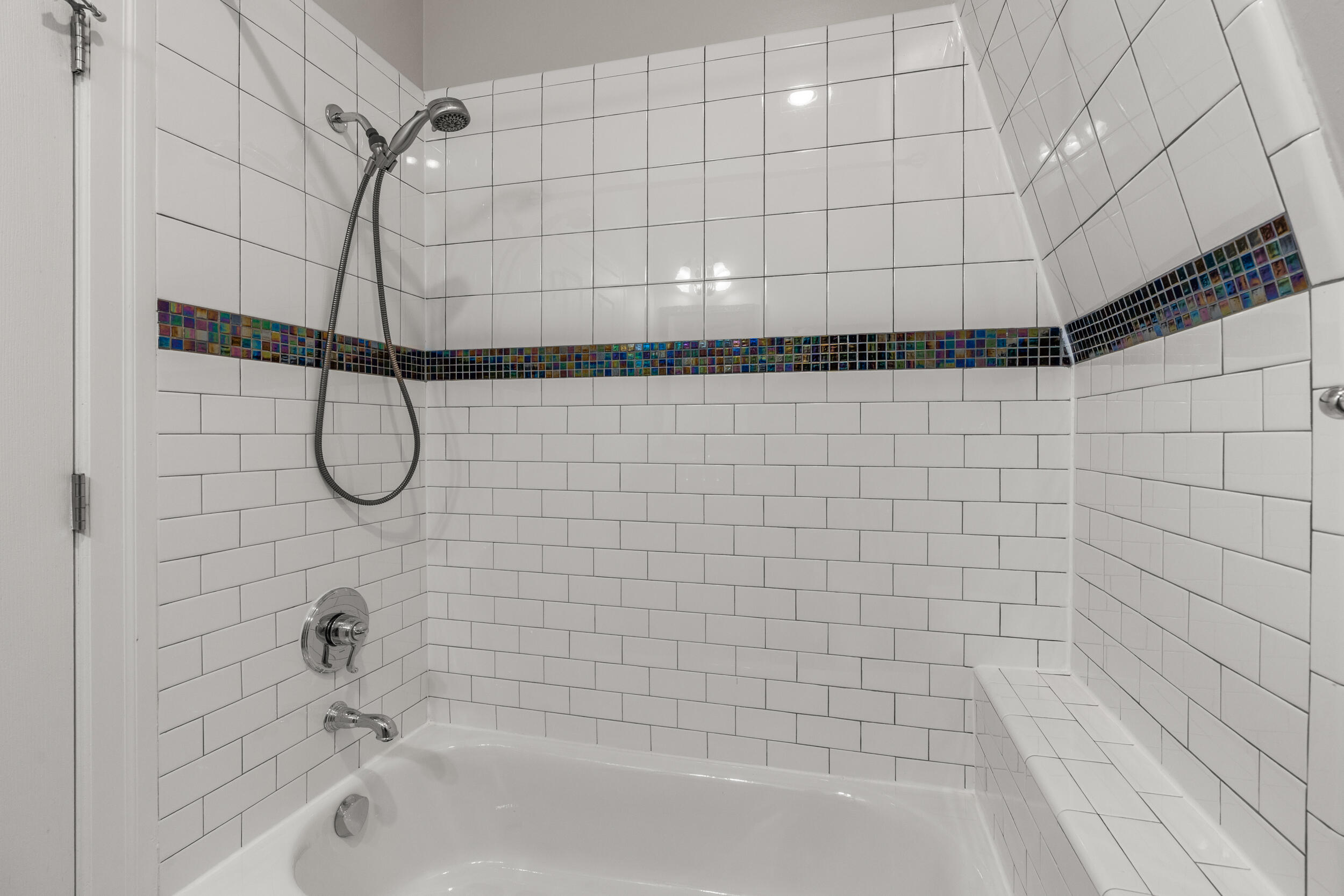 291 Edmund Place, Unit 3 Detroit, MI 48201 - Photo 16 of 23 076