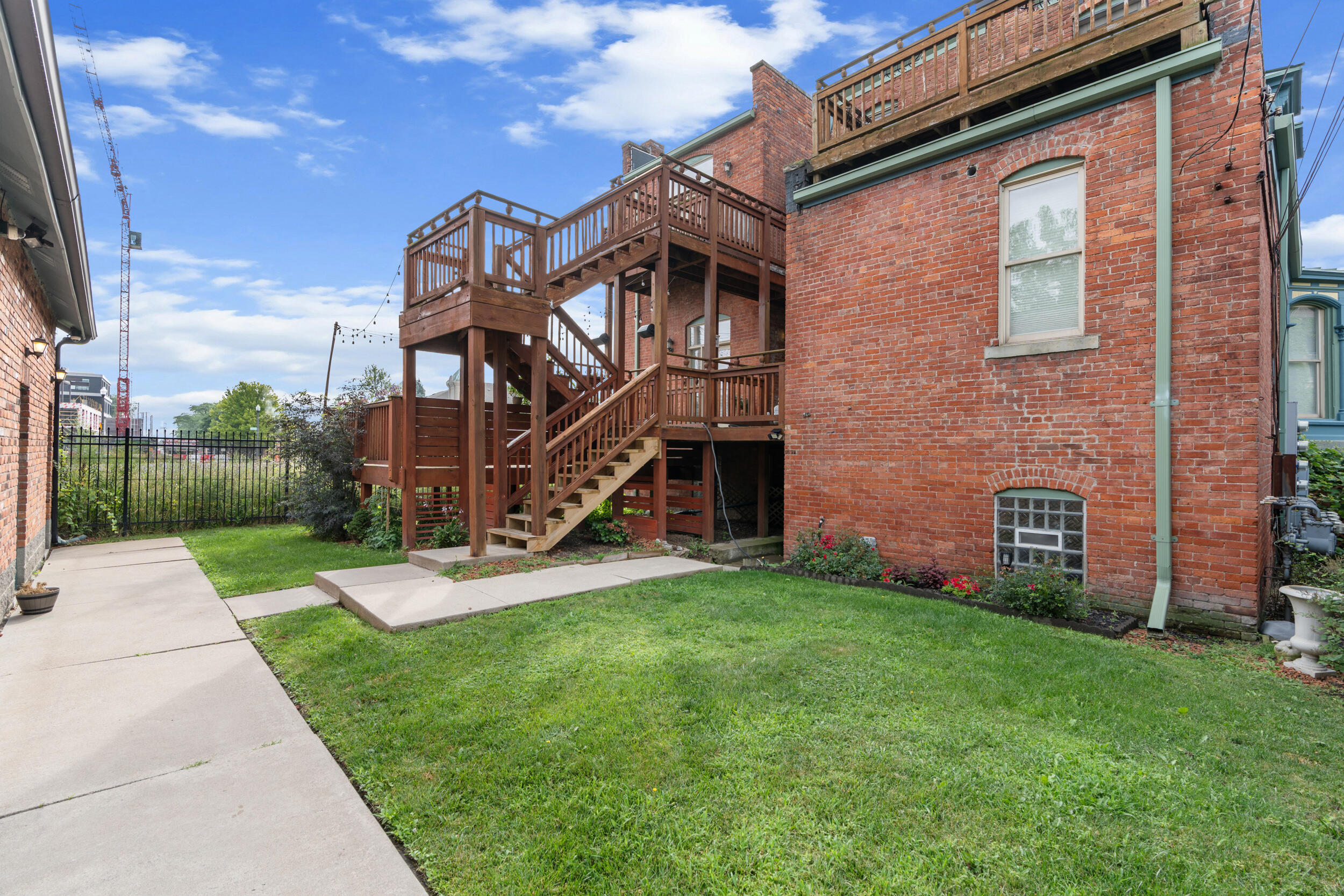 291 Edmund Place, Unit 3 Detroit, MI 48201 - Photo 19 of 23 113