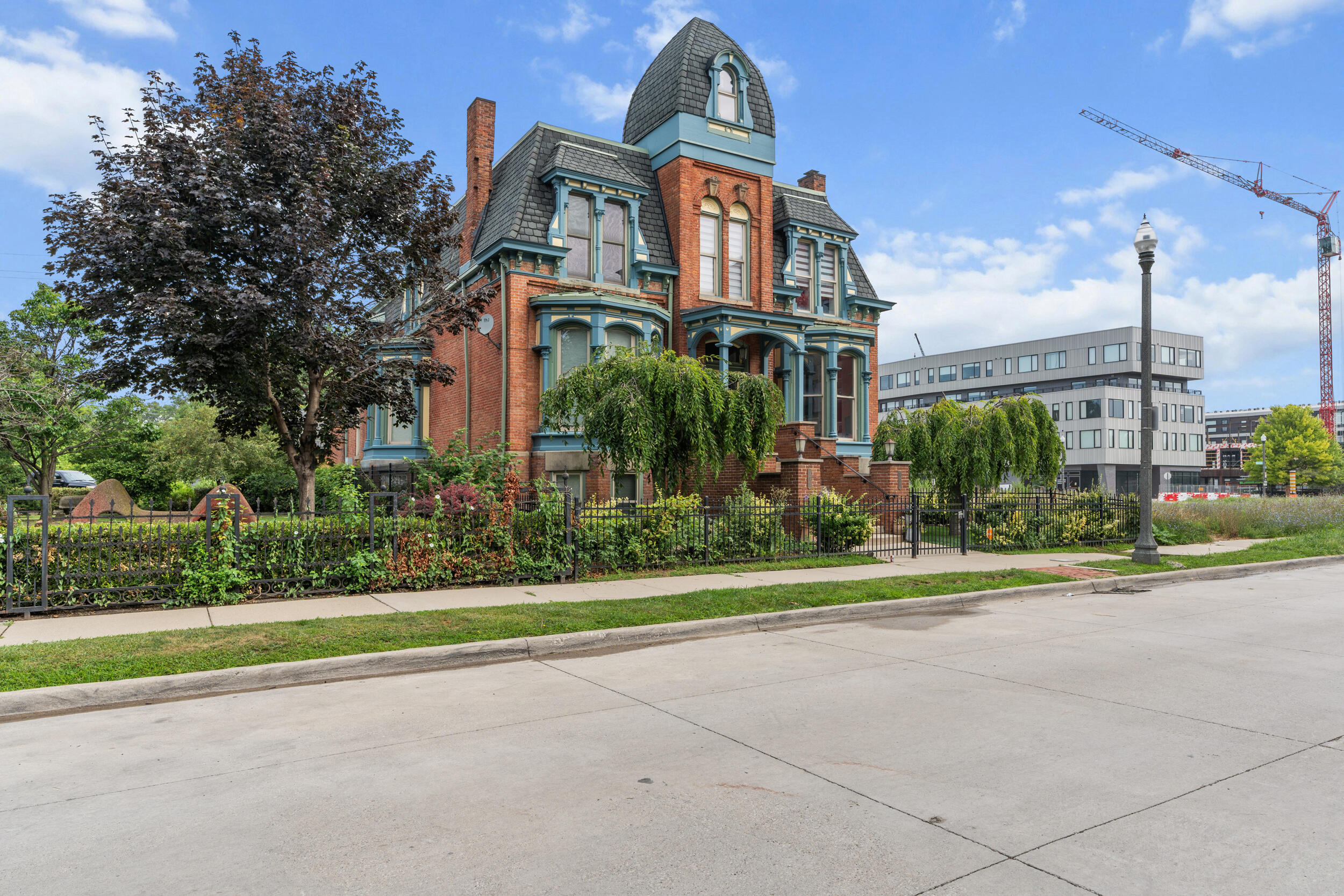 291 Edmund Place, Unit 3 Detroit, MI 48201 - Photo 2 of 23 008