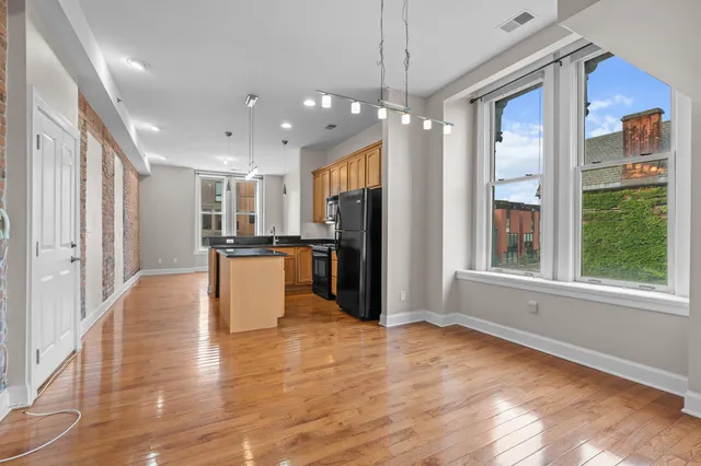 $2,650 | 291 Edmund Place, Unit 3, Detroit, MI 48201