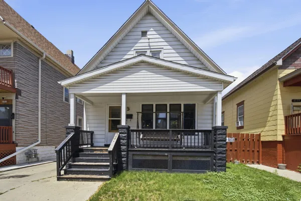 $179,900 | 1577 South Union Street, Milwaukee, WI 53204