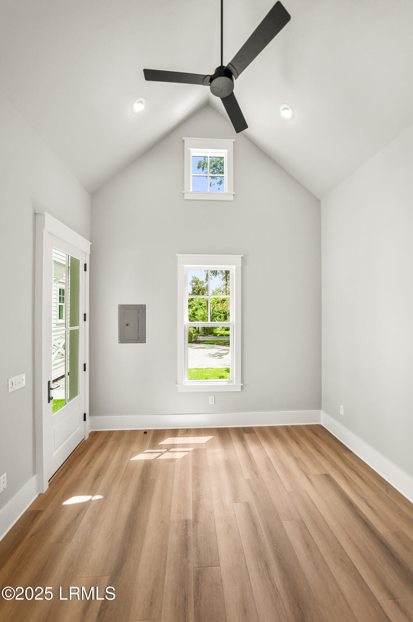 902 Harrington Street Beaufort, SC 29902 - Photo 28 of 35 DSC01111