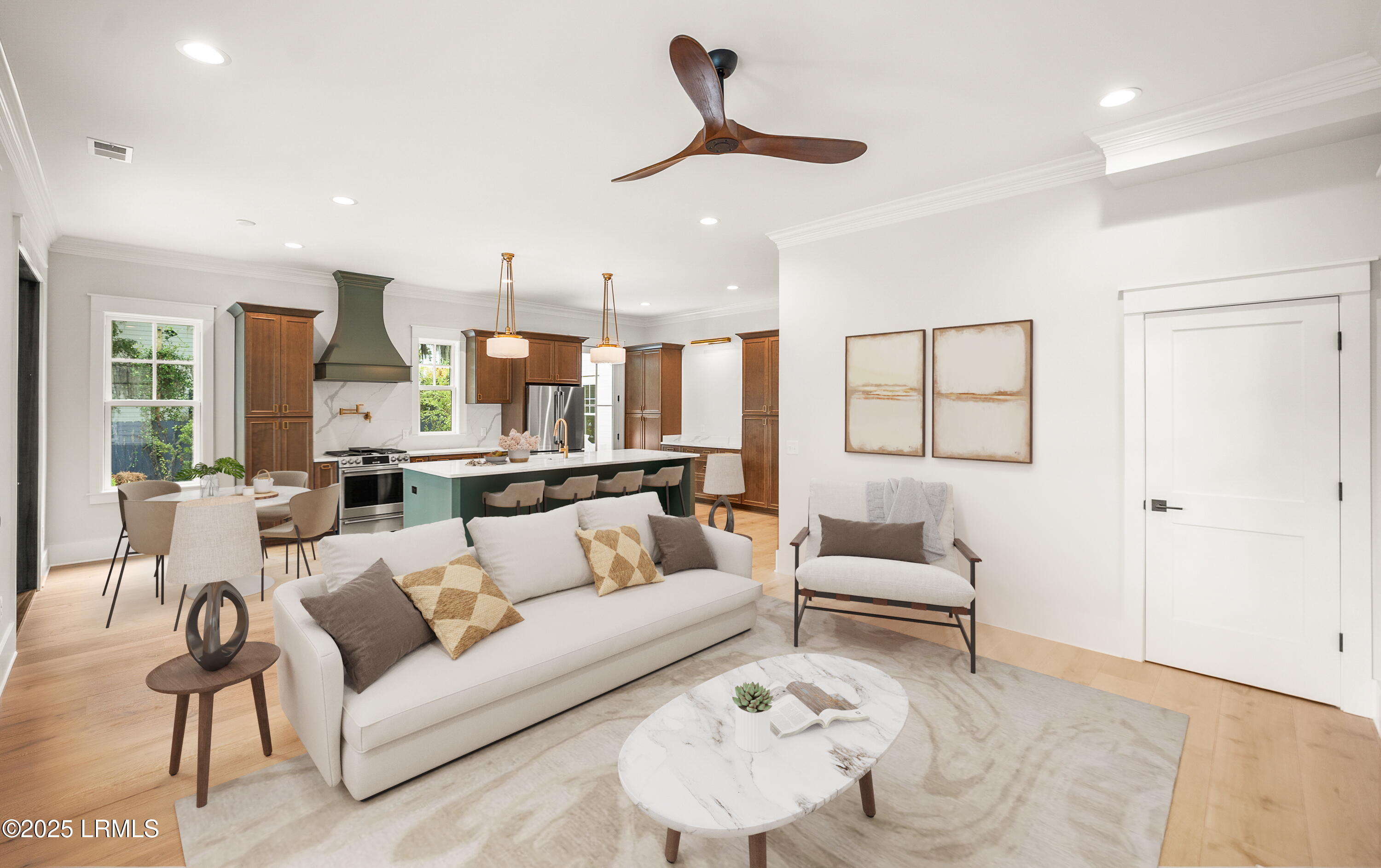 902 Harrington Street Beaufort, SC 29902 - Photo 34 of 35 LIVING_DINING WITH SMALL DINING TABLE LE