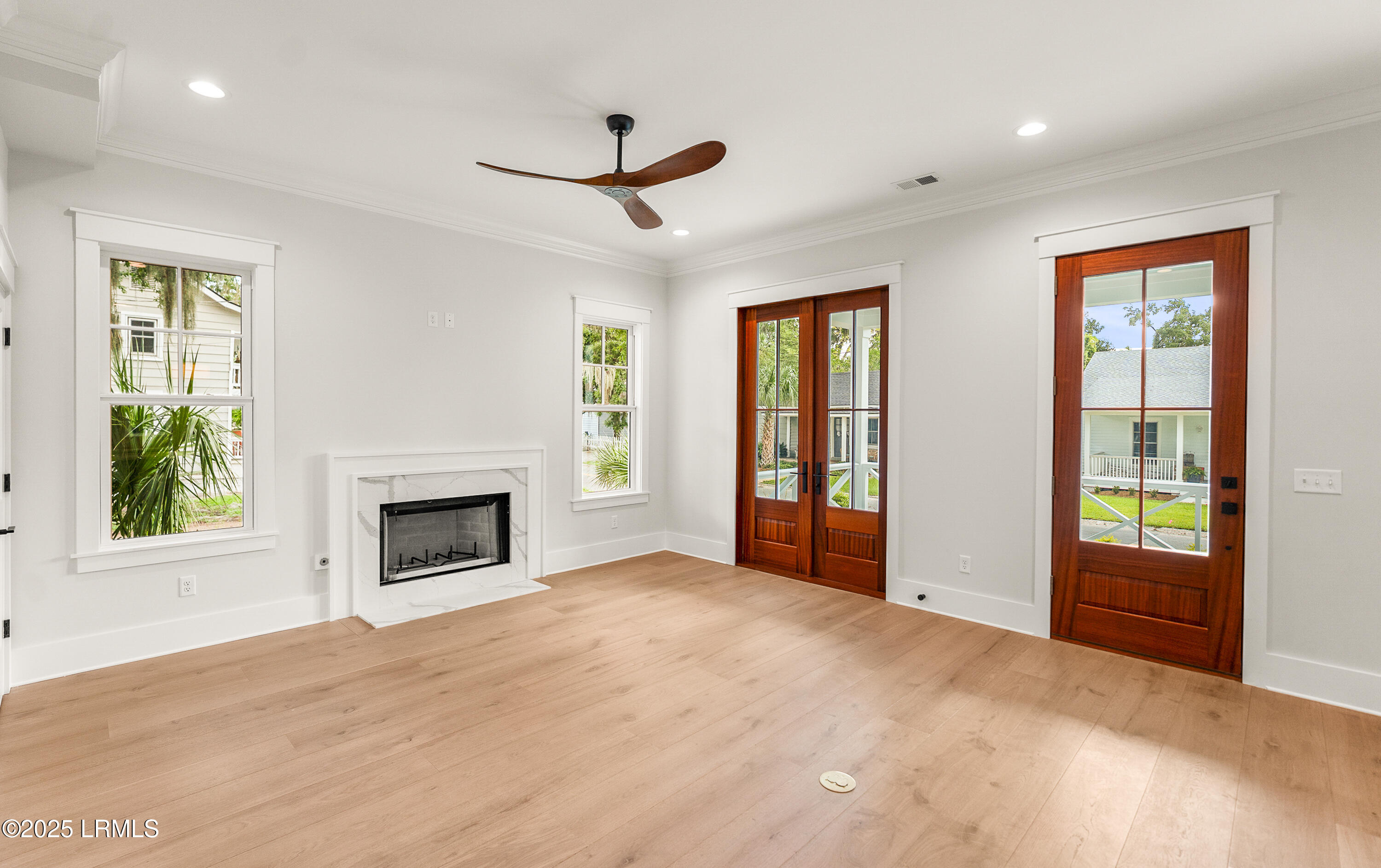 902 Harrington Street Beaufort, SC 29902 - Photo 8 of 35 DSC00849